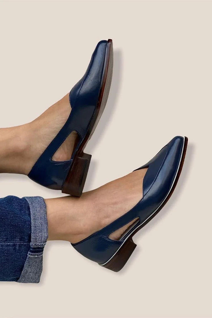 BALLET FLATS WITH SIDE CUT