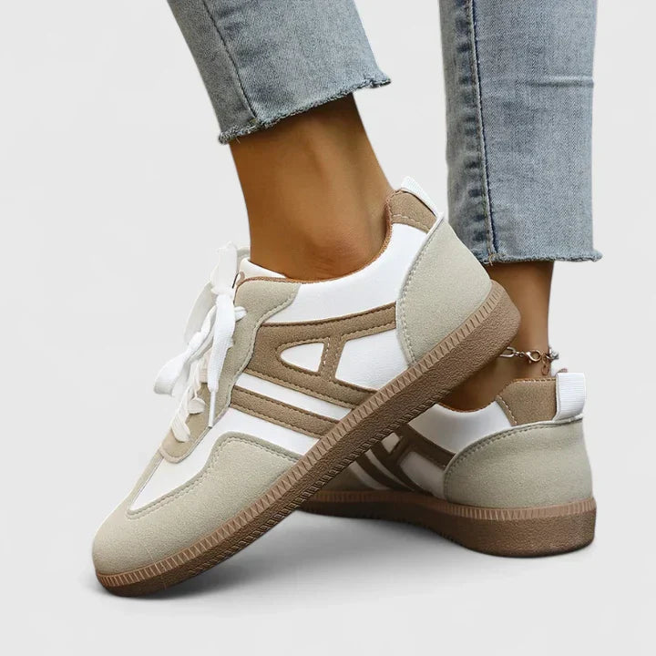 Delyziah Sneakers