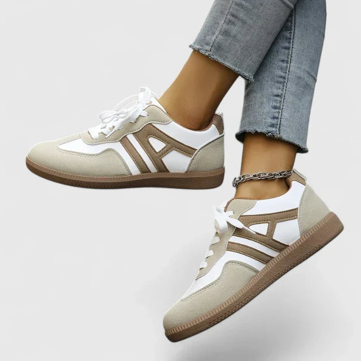 Delyziah Sneakers