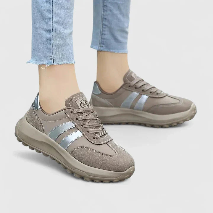 Anzhelynna Sneakers