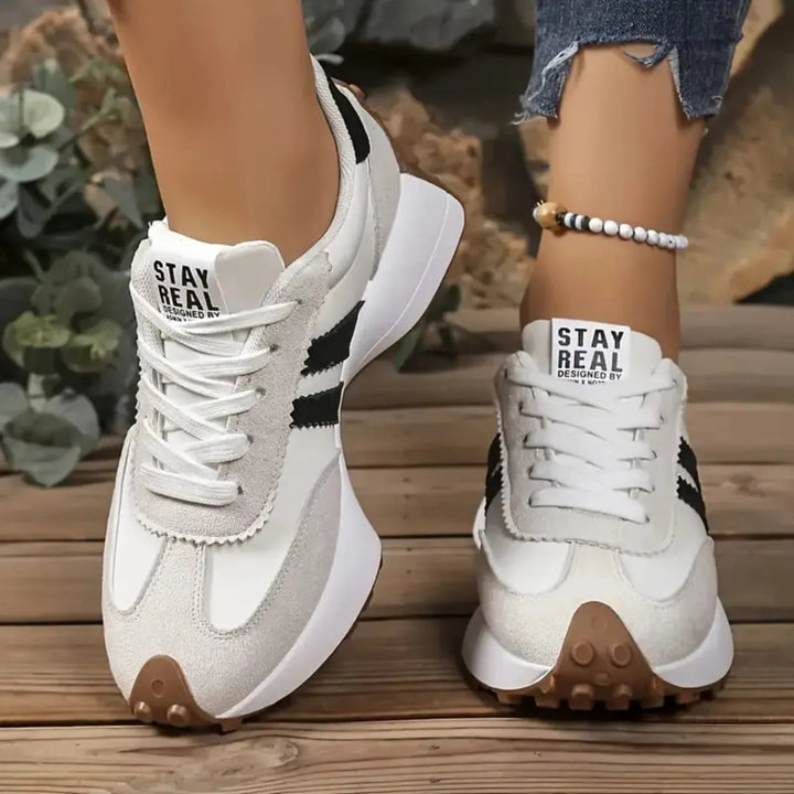 Crissa Sneakers